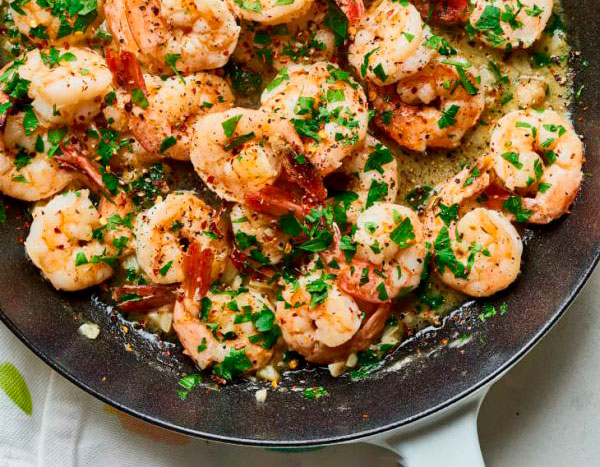 Паста с креветками в сливочном масле