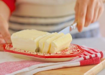 Сколько сливочного масла можно потреблять