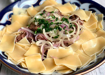 Блюдо татарской кухни – Бишбармак с курицей