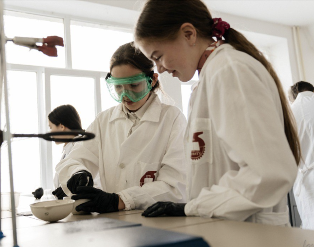 В Казани завершился Фестиваль науки и образования КНИТУ.Biofest